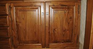 Mobile-bagno-in legno-e madreperla design esclusivo